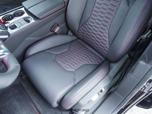 Used 2024 Lamborghini Urus S AWD/4WD image 33
