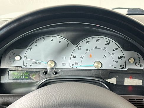 Used 2002 Ford Thunderbird RWD image 12