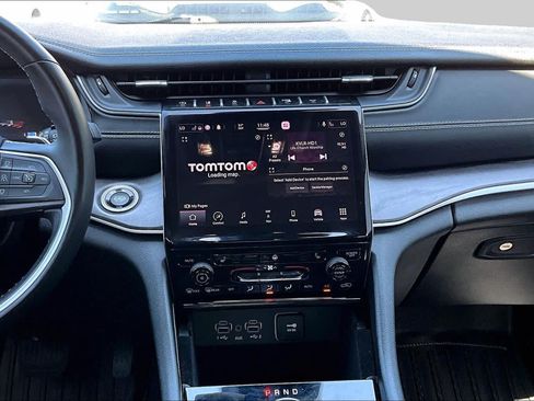 Used 2021 Jeep Grand Cherokee L Limited RWD image 7