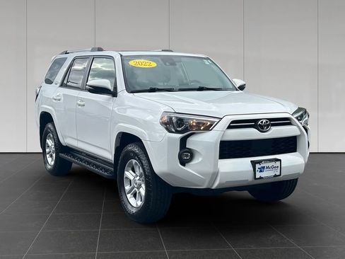 Used 2022 Toyota 4Runner SR5 Premium w/ Moonroof Package AWD/4WD image 7