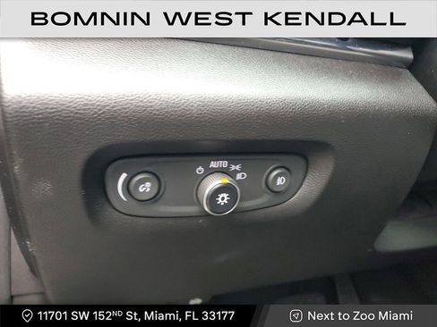 Used 2018 Chevrolet Traverse LT image 10