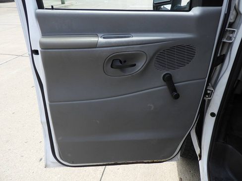 Used 2007 Ford E-150 and Econoline 150 RWD image 15