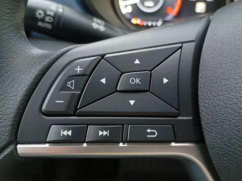 New 2025 Nissan Versa SV w/ Trunk Package image 10