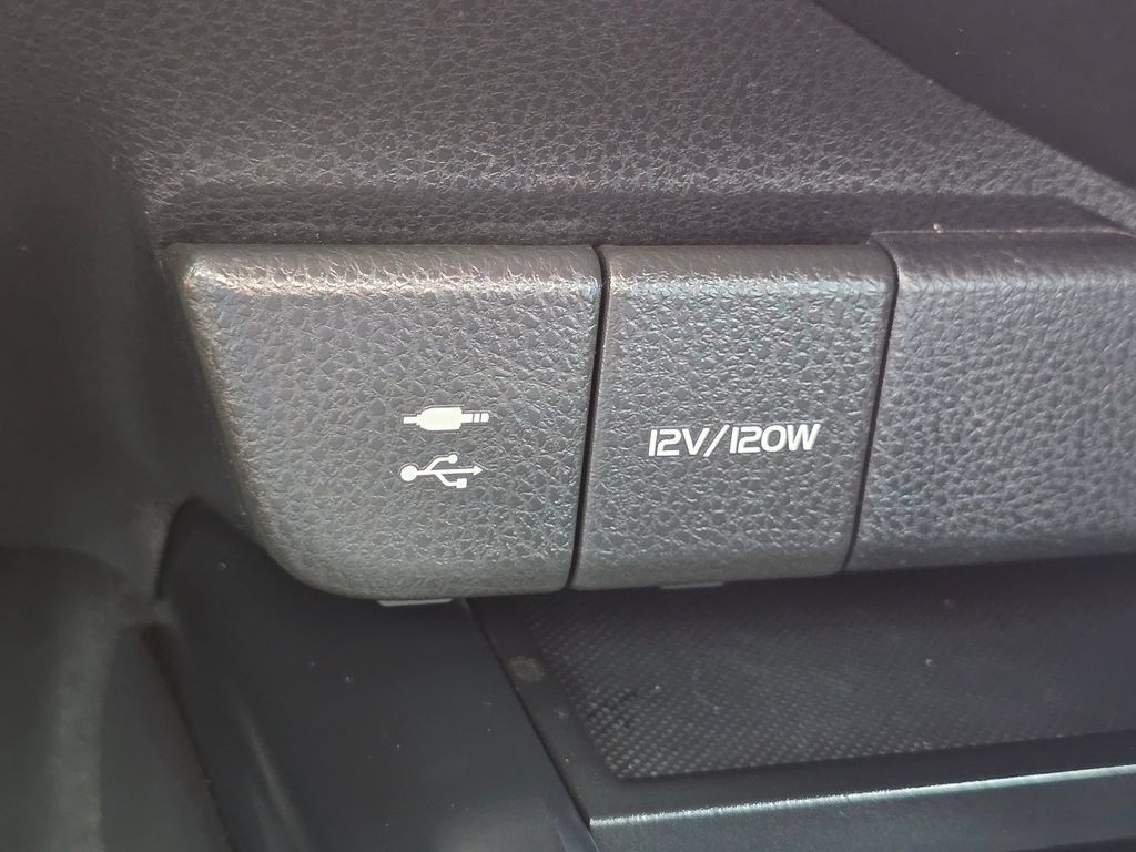 Used 2018 Toyota Camry SE FWD image 27