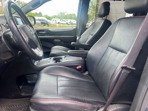 Used 2015 Dodge Grand Caravan R/T w/ Driver Convenience Group FWD image 21