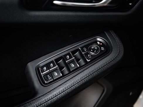 Used 2019 Porsche Macan S AWD/4WD image 22