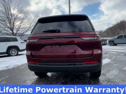 New 2025 Jeep Grand Cherokee Laredo image 7