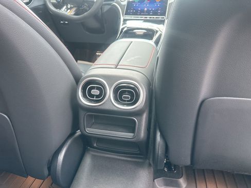 Used 2026 Mercedes-Benz GLC 43 AMG 4MATIC image 15