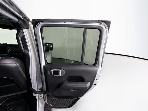 Used 2023 Jeep Wrangler Unlimited Sahara AWD/4WD image 29