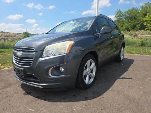 Used 2016 Chevrolet Trax LTZ FWD image 2