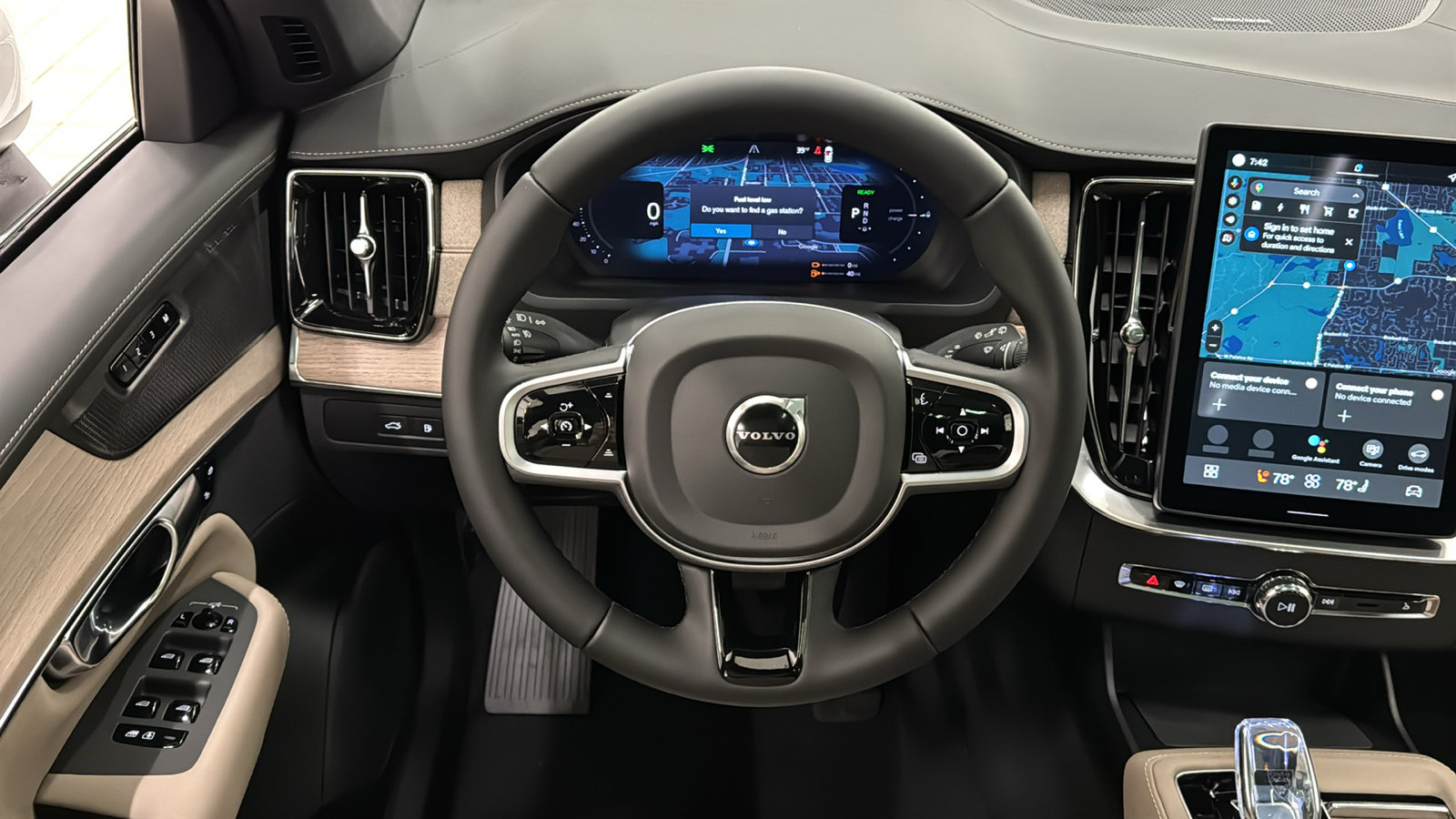 New 2026 Volvo XC90 T8 Plus w/ Protection Package Premier AWD/4WD image 12