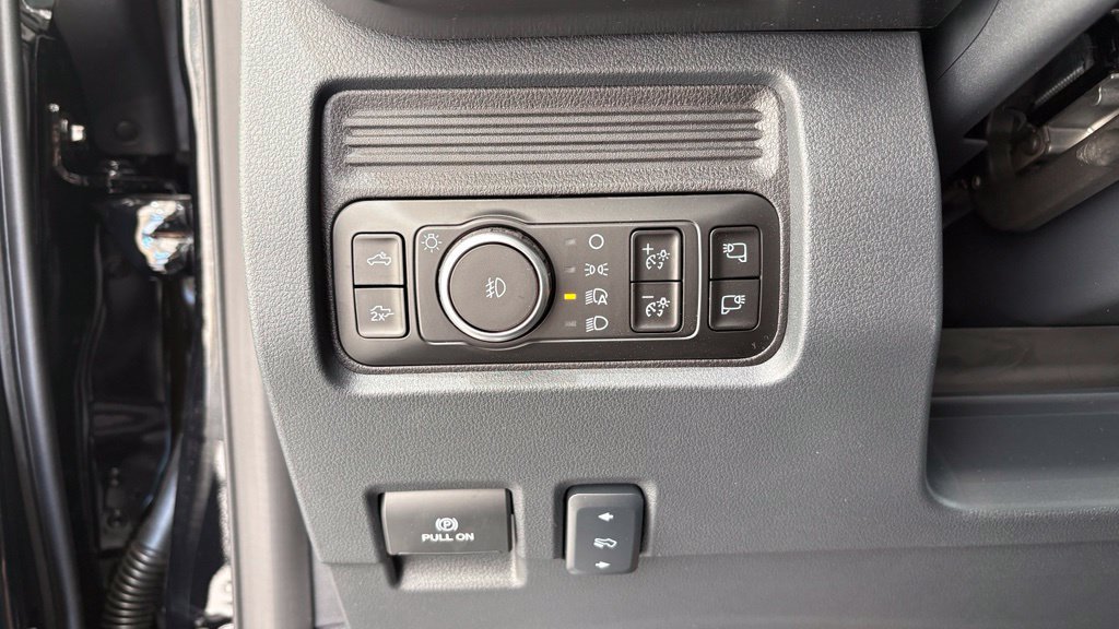 New 2026 Ford F350 Lariat w/ Tremor Off-Road Package AWD/4WD image 32