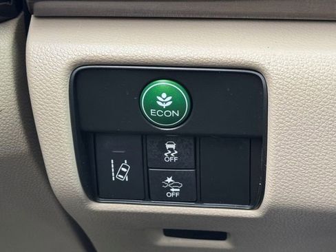 Used 2017 Honda Accord Hybrid Sedan image 27