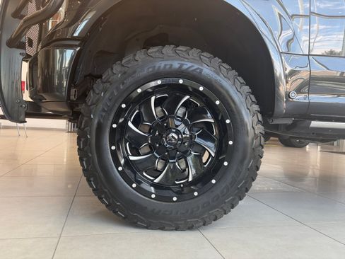 Used 2015 Ford F150 Platinum w/ Equipment Group 701A Luxury AWD/4WD image 11