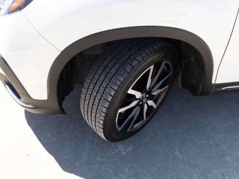 Used 2021 Honda Pilot Touring image 9