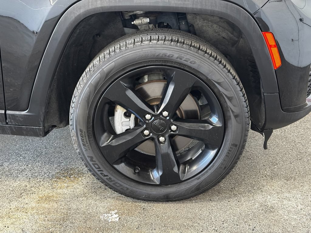 Used 2023 Jeep Grand Cherokee L Limited w/ Black Appearance Package AWD/4WD image 26