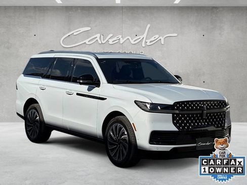 Used 2025 Lincoln Navigator Black Label AWD/4WD image 2