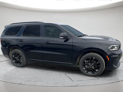 Used 2025 Dodge Durango R/T w/ Blacktop Package AWD/4WD image 4