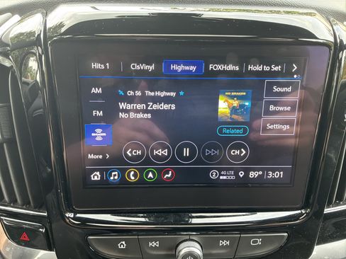 Used 2022 Chevrolet Traverse High Country w/ LPO, 'HIT The Road' Package AWD/4WD image 23
