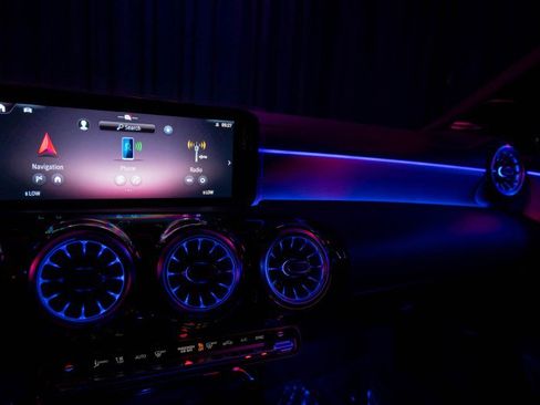 New 2025 Mercedes-Benz CLA 35 AMG 4MATIC image 18