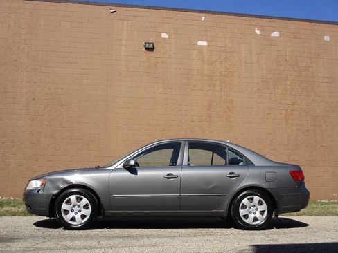 Used 2009 Hyundai Sonata GLS w/ Popular Equipment Pkg 2 image 4