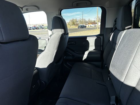 Used 2024 Nissan Frontier S w/ Technology Package image 11