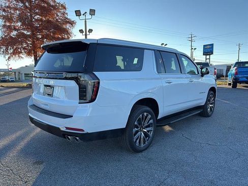 New 2026 Chevrolet Suburban High Country image 7