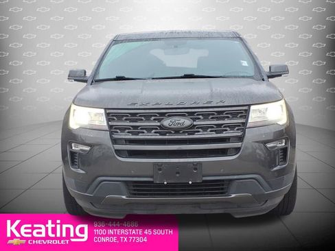 Used 2018 Ford Explorer XLT w/ Equipment Group 202A image 8
