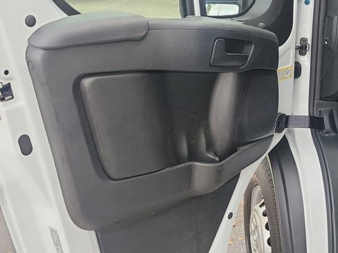 Used 2025 RAM ProMaster 3500 w/ Convenience Group FWD image 17
