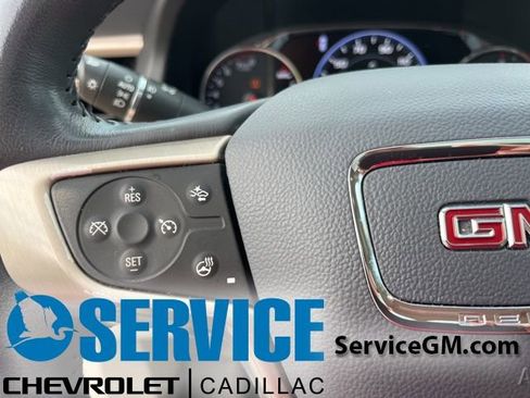 Used 2022 GMC Acadia Denali w/ Denali Ultimate Package image 19