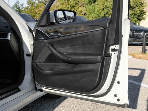 Used 2019 BMW 530i xDrive image 52