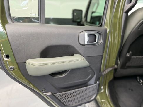 Used 2024 Jeep Wrangler High Altitude AWD/4WD image 27