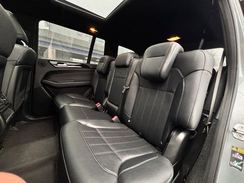 Used 2019 Mercedes-Benz GLS 450 4MATIC image 24