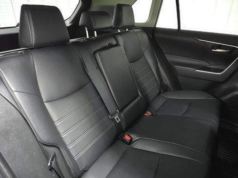 Used 2023 Toyota RAV4 XLE Premium AWD/4WD image 17