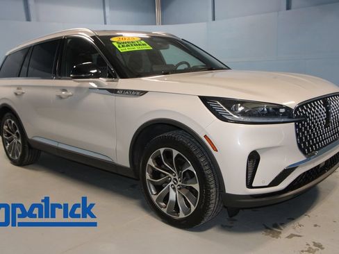 Used 2025 Lincoln Aviator Reserve w/ Illumination Package AWD/4WD image 1