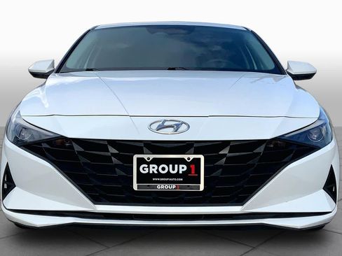 Used 2021 Hyundai Elantra SE FWD image 4
