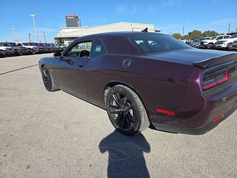 Used 2022 Dodge Challenger R/T Scat Pack w/ Shaker Package image 9
