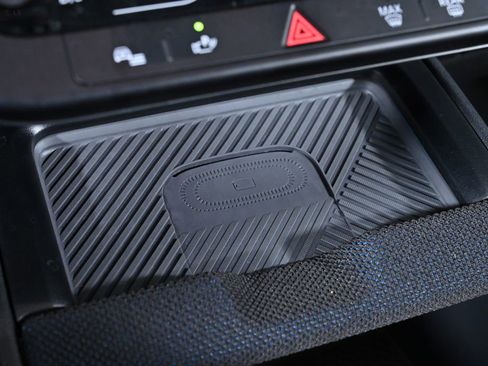 Used 2025 MINI Cooper Countryman SE w/ Comfort Package Max image 18