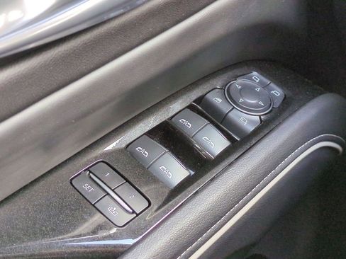 Certified 2024 Cadillac Escalade ESV Premium Luxury w/ Performance Package image 22