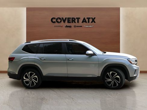 Used 2023 Volkswagen Atlas SEL AWD/4WD image 6