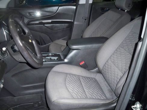 Used 2021 Chevrolet Equinox LT image 7