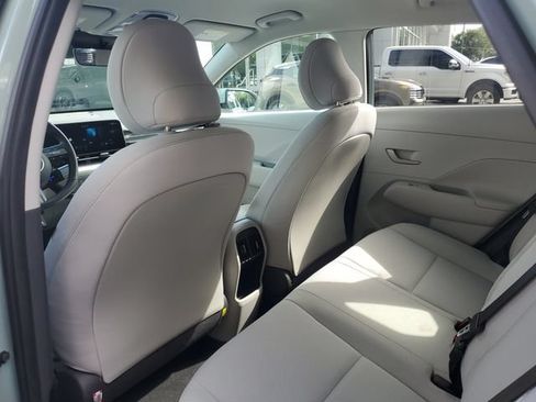 Used 2024 Hyundai Kona SEL FWD image 8