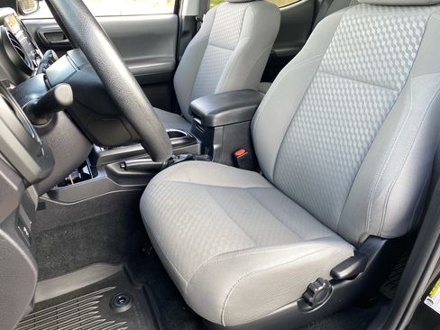 Used 2023 Toyota Tacoma SR AWD/4WD image 15