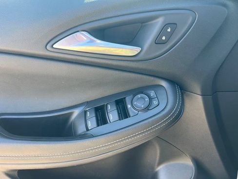 Used 2025 Buick Encore GX Preferred FWD image 25
