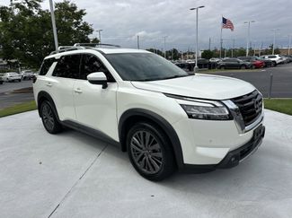 Used 2022 Nissan Pathfinder SL w/ SL Premium Package AWD/4WD video 2