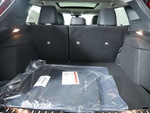 New 2026 Nissan Kicks SR w/ SR Premium Package AWD/4WD image 18
