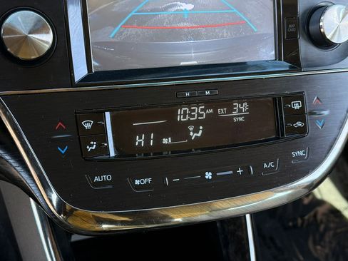 Used 2016 Toyota Avalon Touring image 23