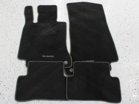 Used 2017 Mercedes-Benz C 300 Sedan image 81