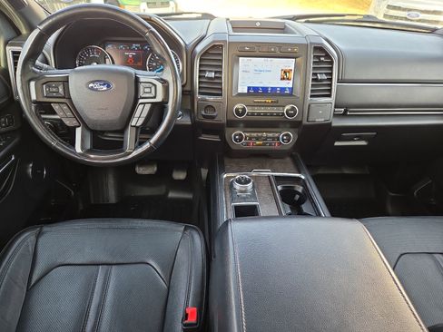 Used 2020 Ford Expedition Limited image 12