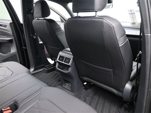 New 2026 Volkswagen Atlas Cross Sport SE image 16